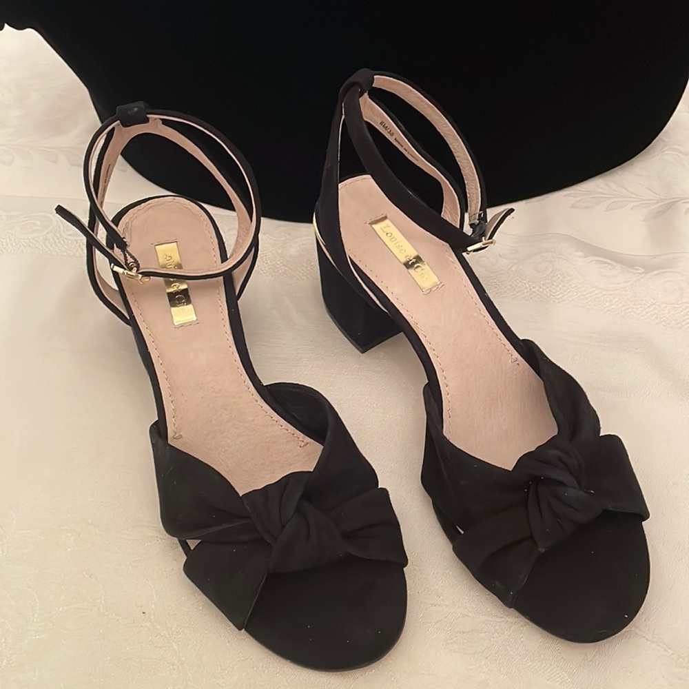 Pretty Louise et Cie LO-Genna suede dressy sandals, ankle strap EUC (OLCC)